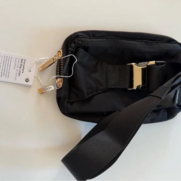 Lululemon Everywhere Belt Bag Large 2L Metal Hardware - Picture 6 of 7